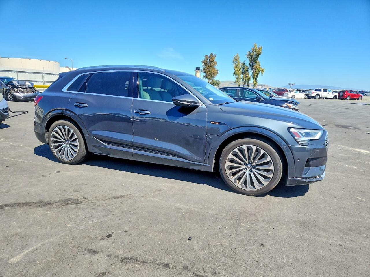 2019 AUDI E-TRON e-tron quattro Prestige