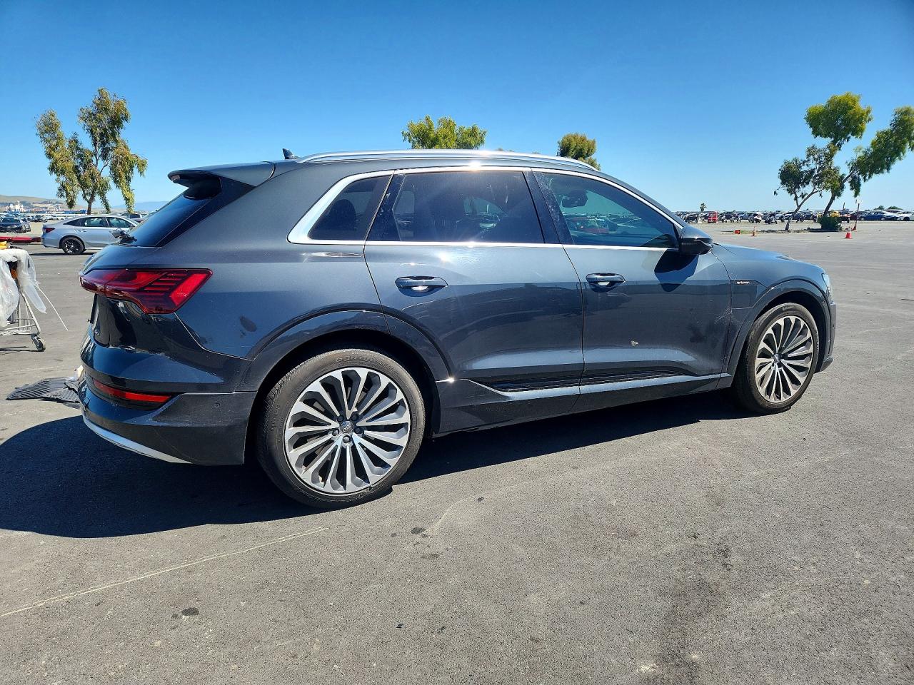 2019 AUDI E-TRON e-tron quattro Prestige