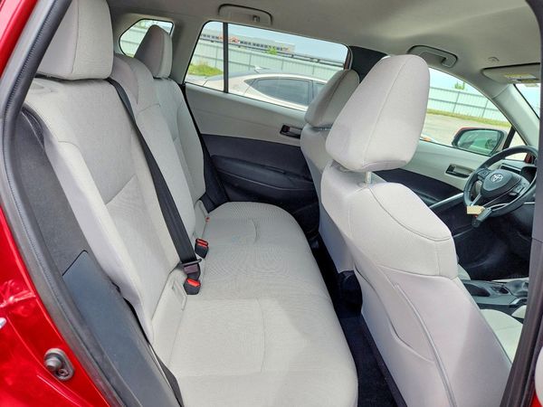 2023 TOYOTA COROLLA CROSS LE