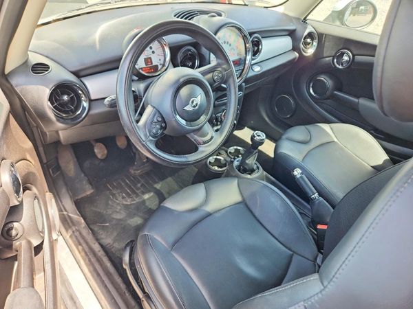 2012 MINI COOPER
