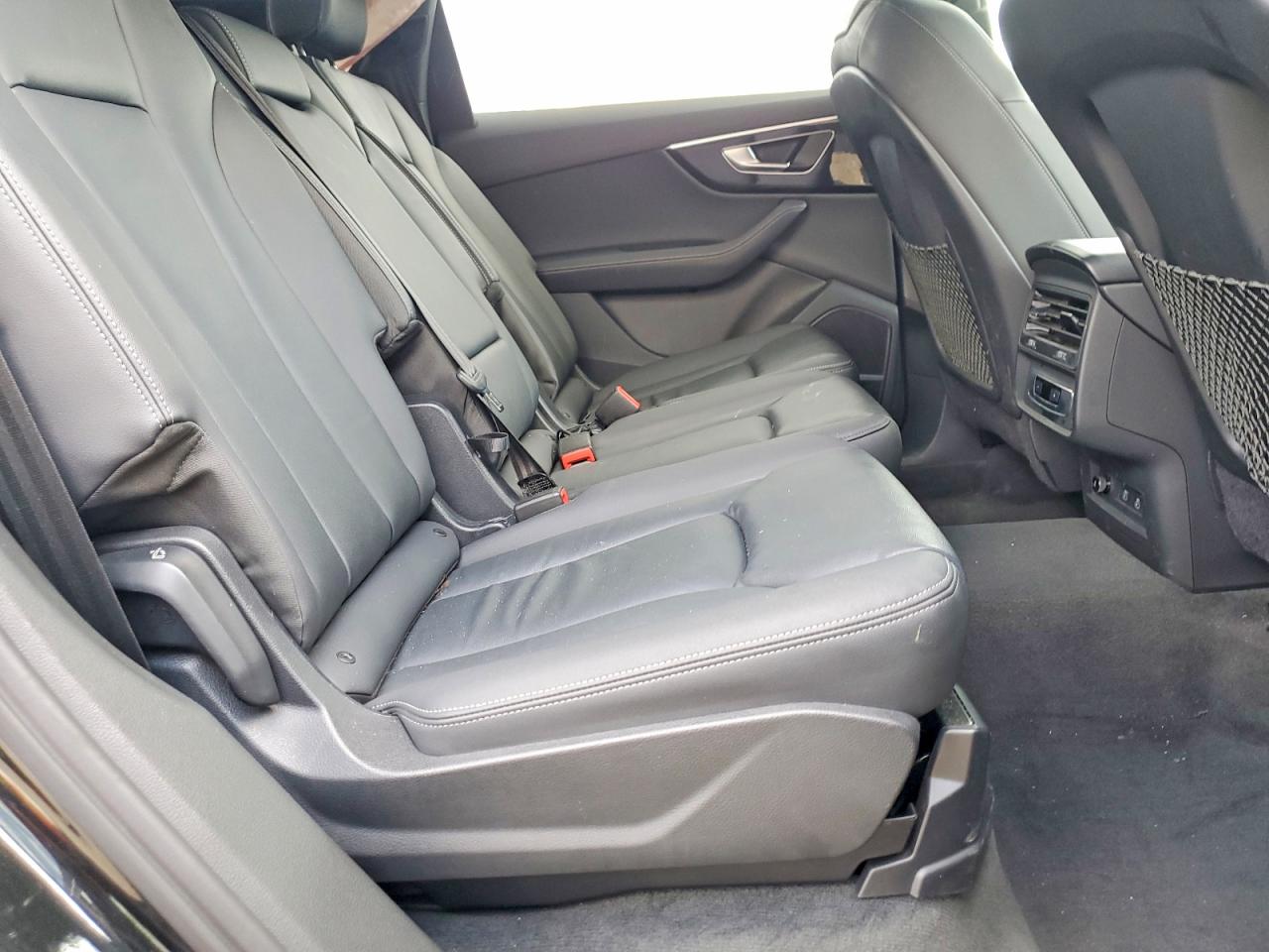 2025 AUDI Q7 quattro Premium Plus