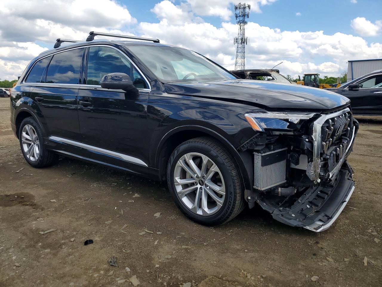 2025 AUDI Q7 quattro Premium Plus
