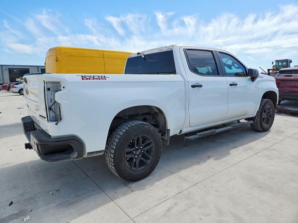 2021 CHEVROLET SILVERADO Trail Boss Custom