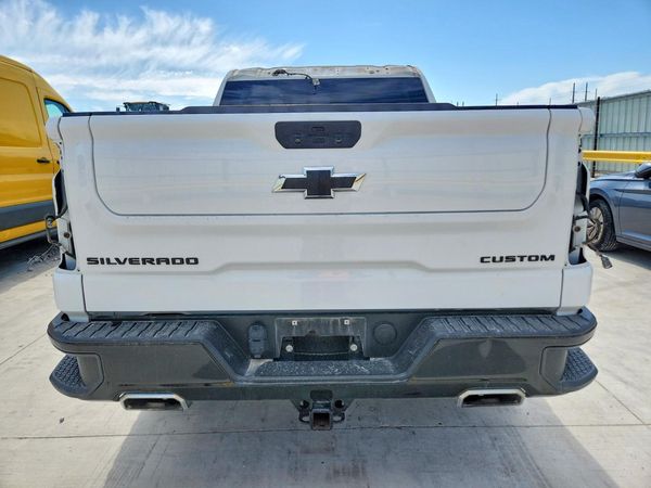 2021 CHEVROLET SILVERADO Trail Boss Custom