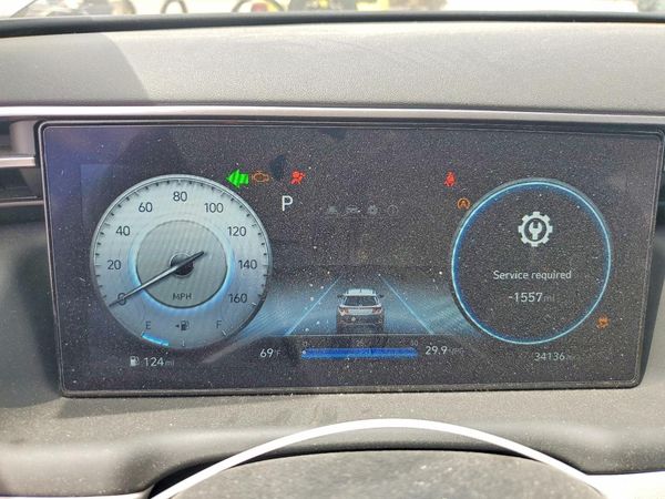 2024 HYUNDAI TUCSON SE