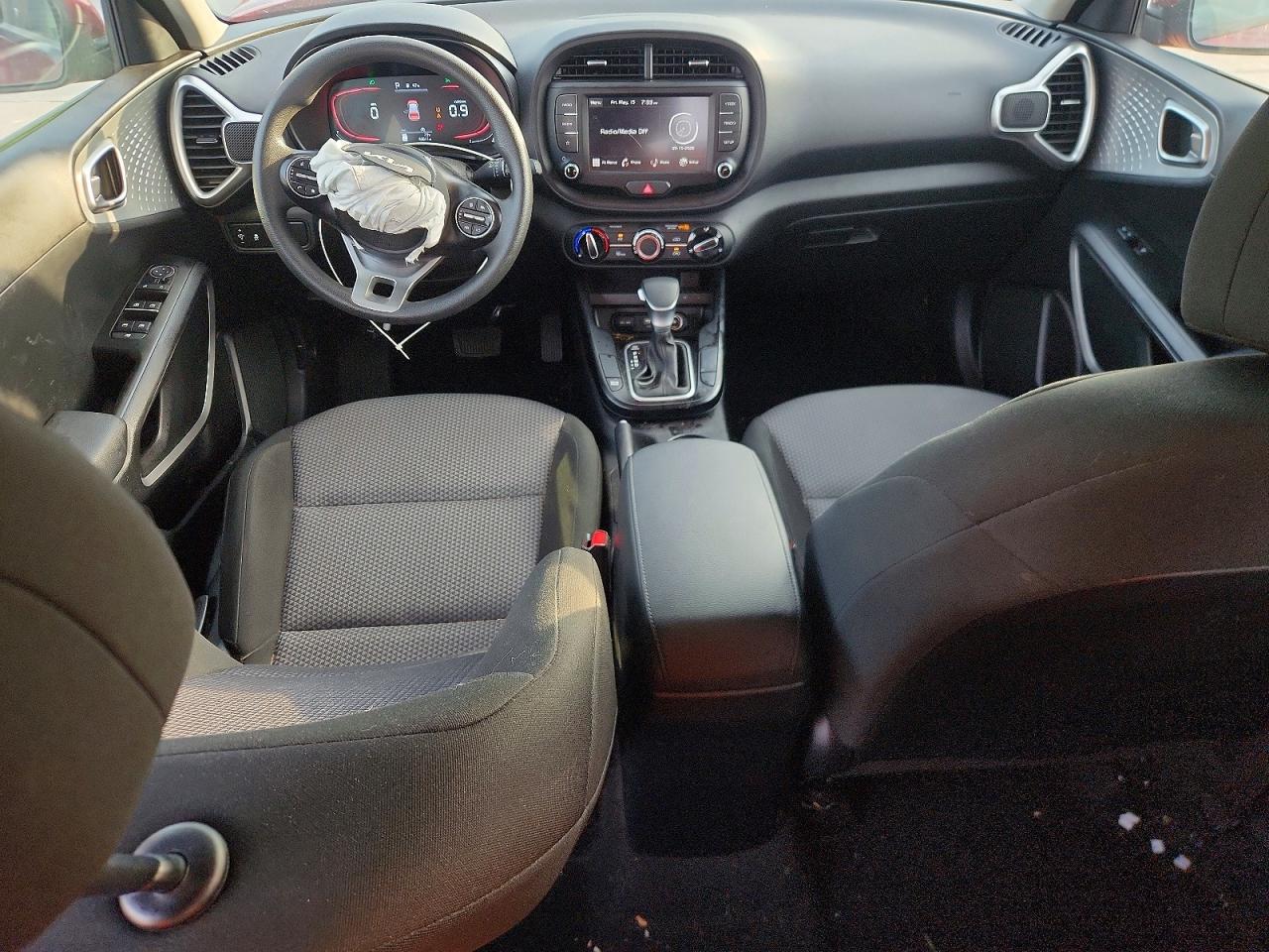 2024 KIA SOUL LX, S