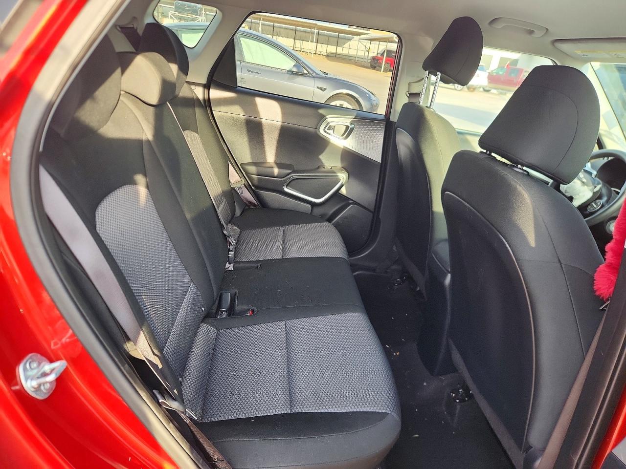 2024 KIA SOUL LX, S
