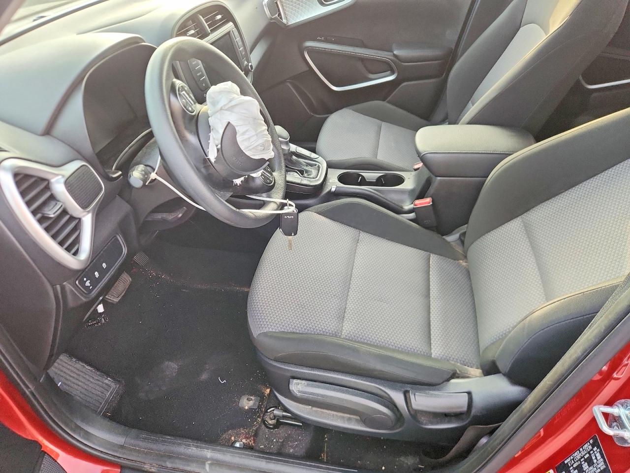 2024 KIA SOUL LX, S