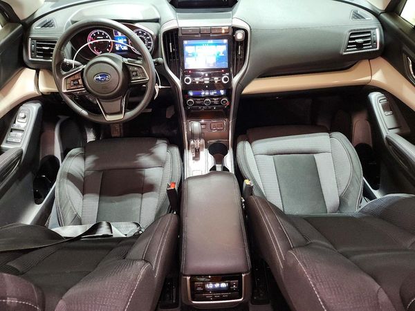 2019 SUBARU ASCENT Premium 8+ES