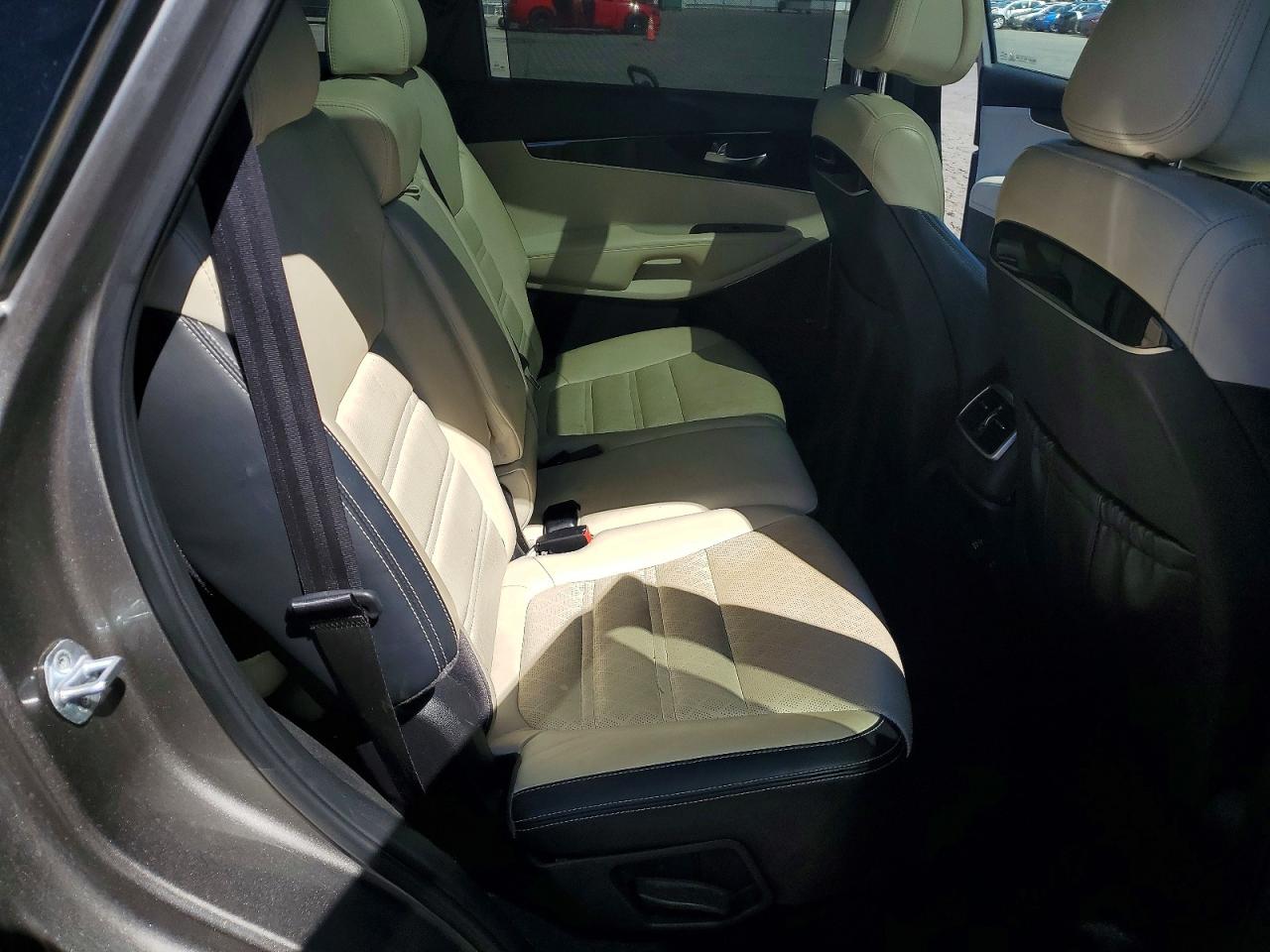 2016 KIA SORENTO SX / SX Limited