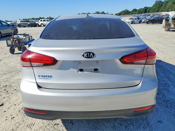 2018 KIA FORTE LX Base