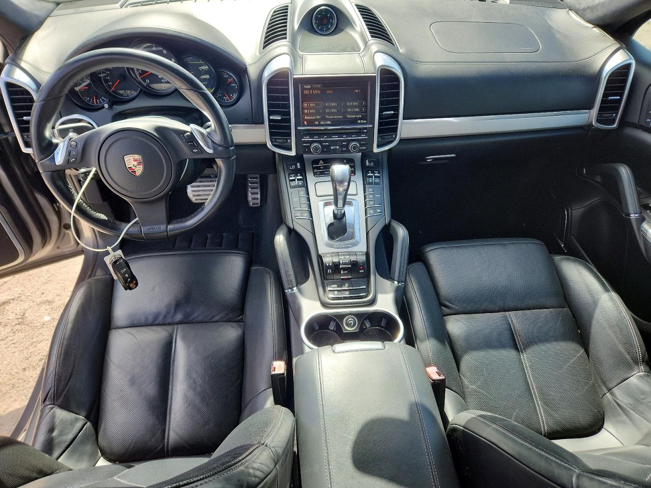 2011 PORSCHE CAYENNE