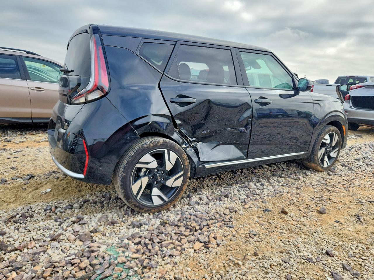 2025 KIA SOUL GT-Line