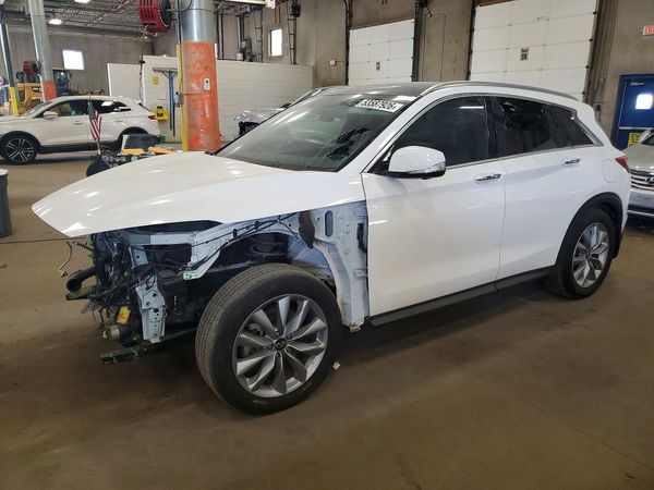 2021 INFINITI QX50 Essential — Front 3/4