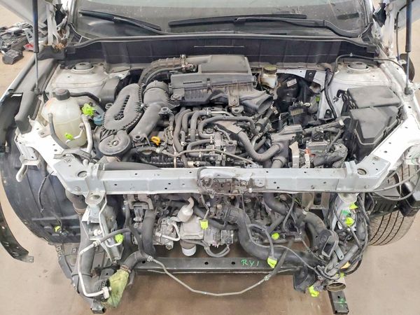 2021 INFINITI QX50 Essential — Engine bay