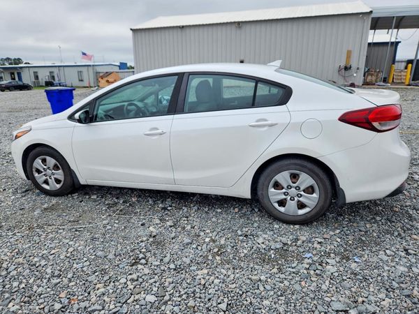 2017 KIA FORTE