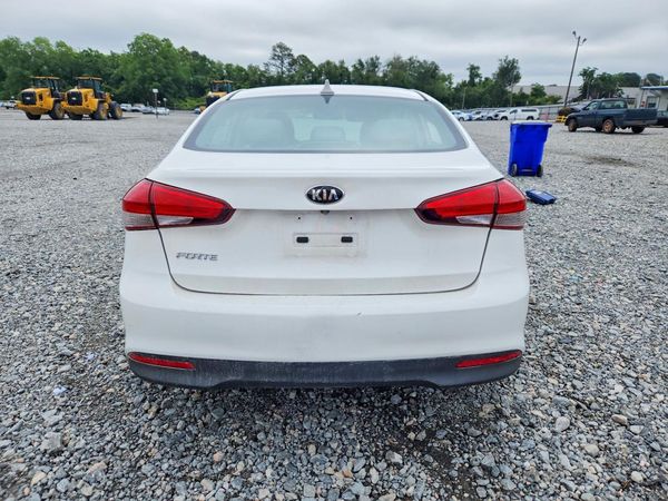 2017 KIA FORTE