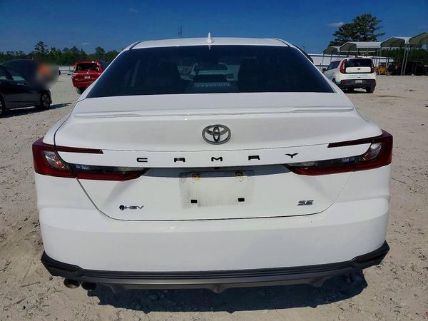 2025 TOYOTA CAMRY