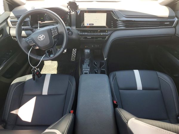 2025 TOYOTA CAMRY