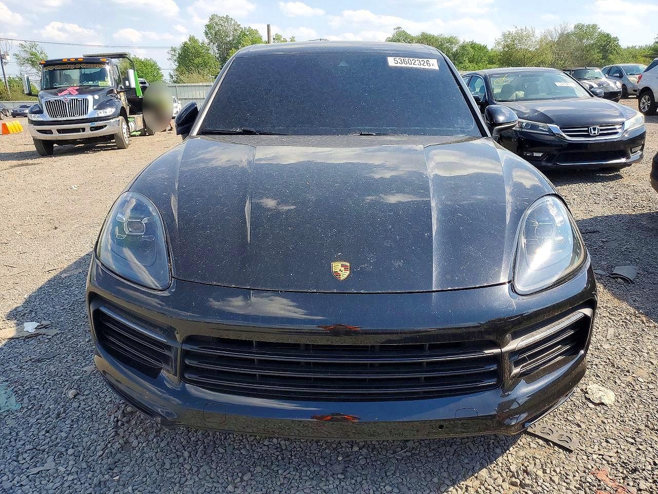 2020 PORSCHE CAYENNE
