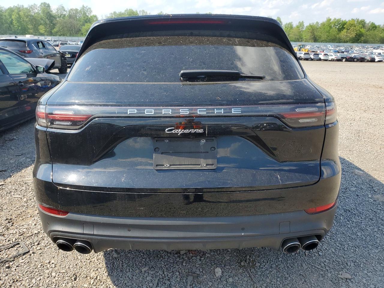 2020 PORSCHE CAYENNE