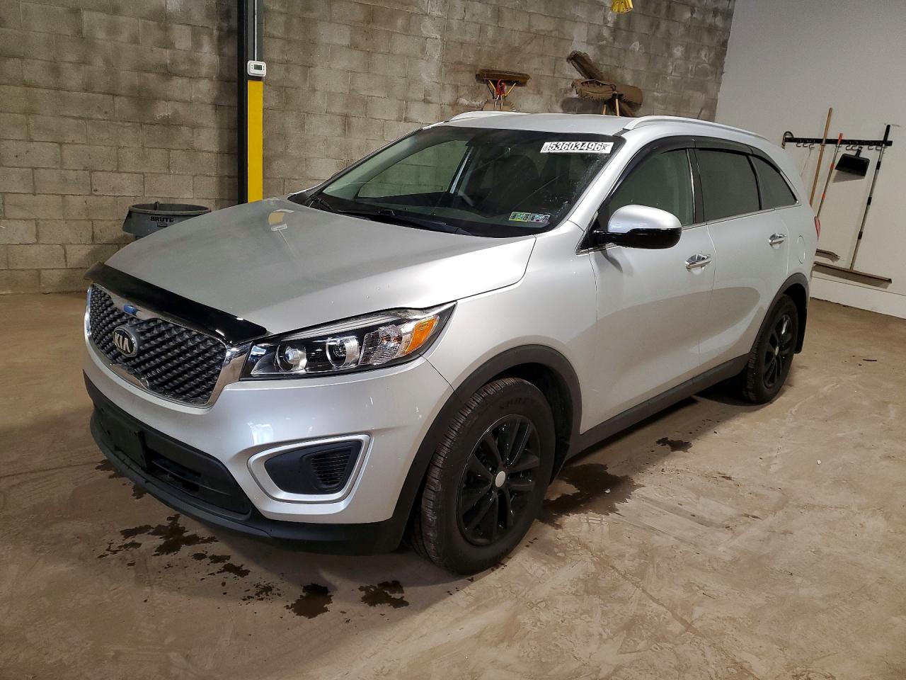 2018 KIA SORENTO L, LX
