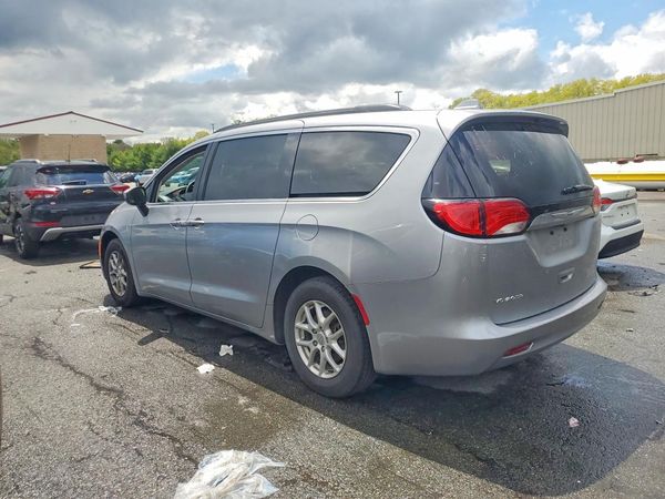 2020 CHRYSLER VOYAGER