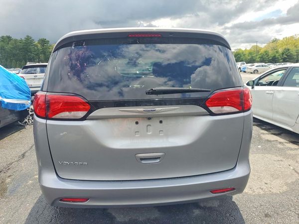 2020 CHRYSLER VOYAGER