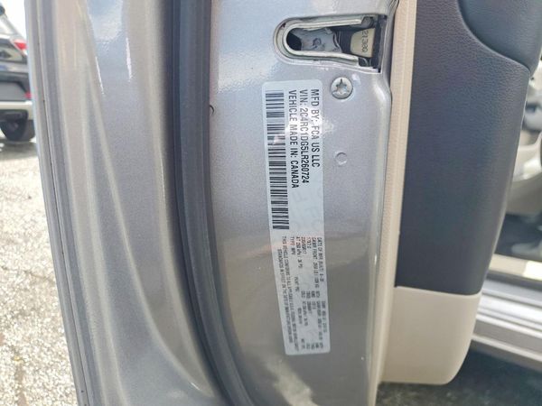 2020 CHRYSLER VOYAGER