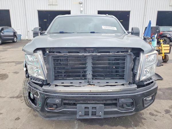 2018 NISSAN TITAN