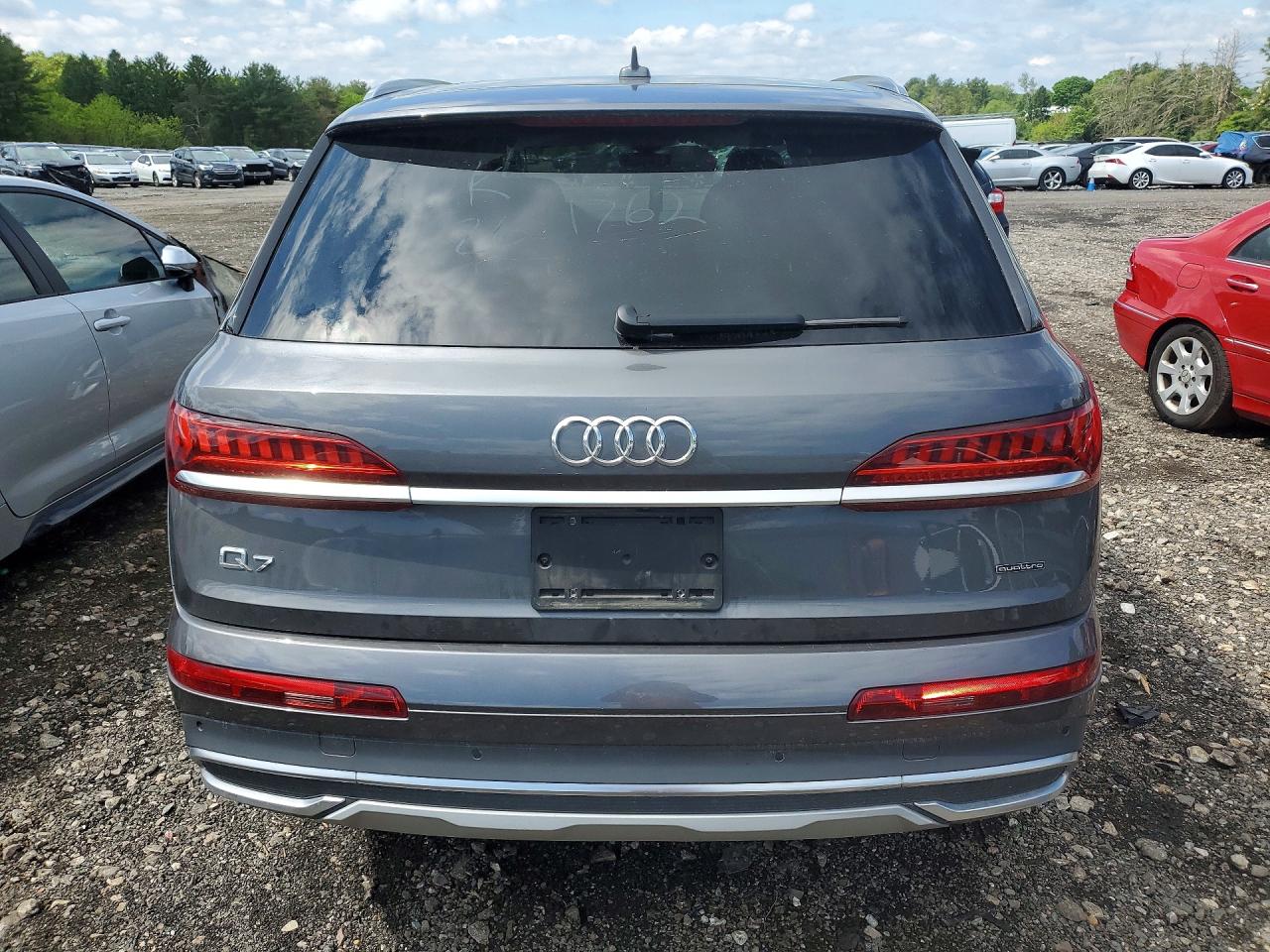 2021 AUDI Q7 quattro Premium