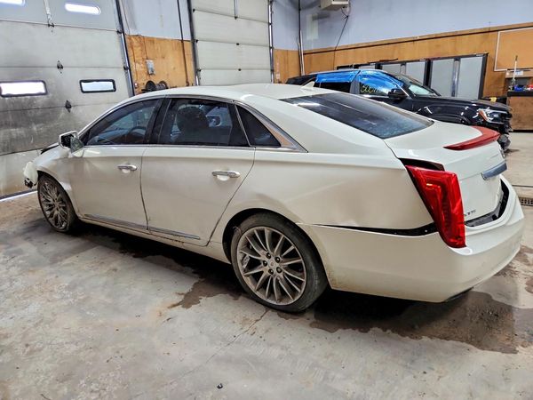 2013 CADILLAC XTS