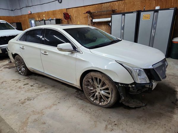 2013 CADILLAC XTS