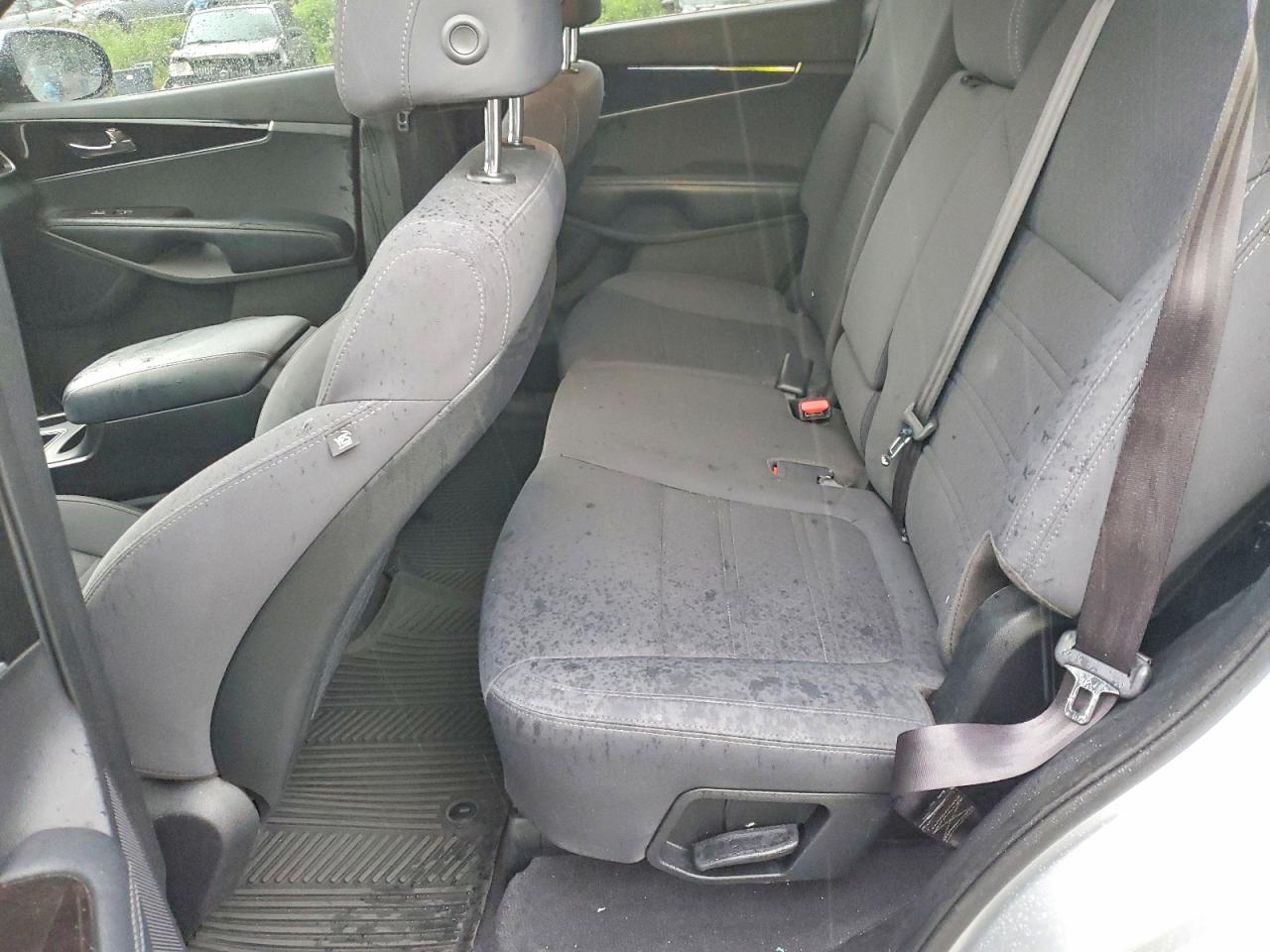 2017 KIA SORENTO L, LX