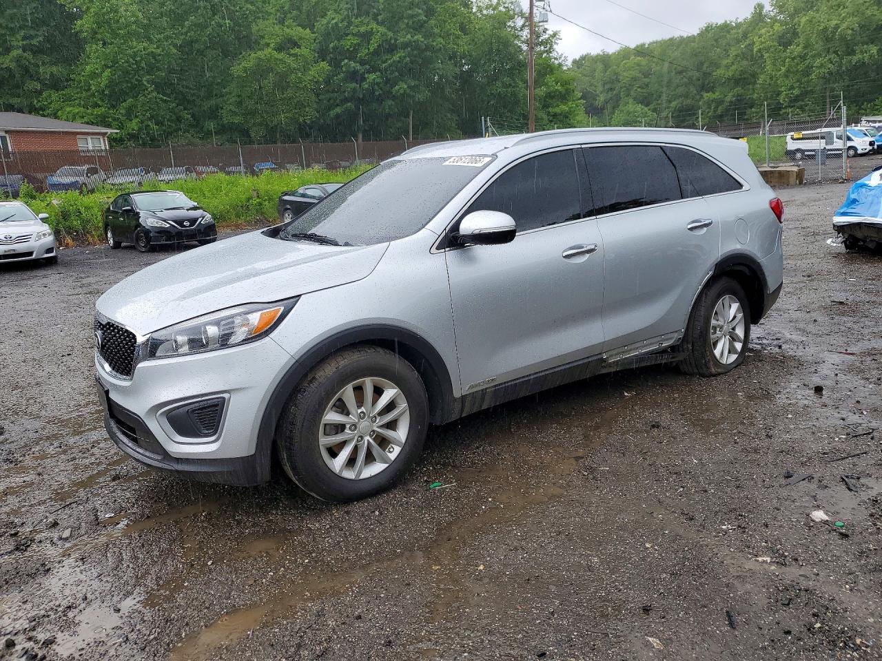2017 KIA SORENTO L, LX