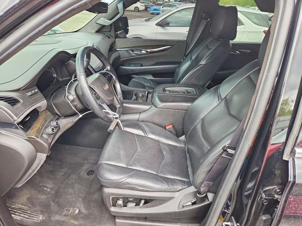2017 CADILLAC ESCALADE Platinum