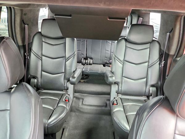 2017 CADILLAC ESCALADE Platinum