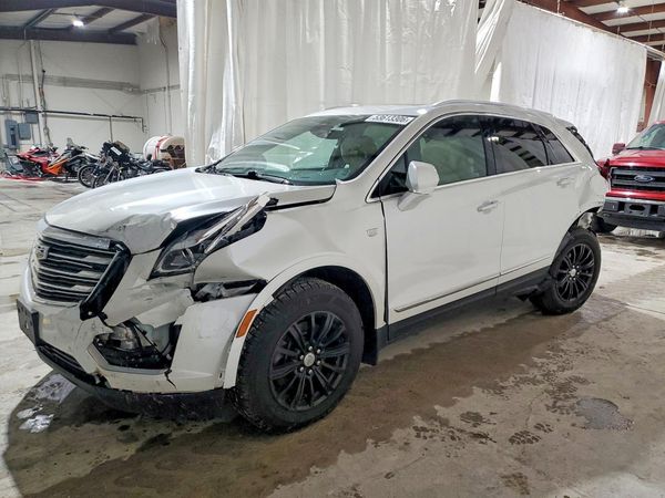 2017 CADILLAC XT5