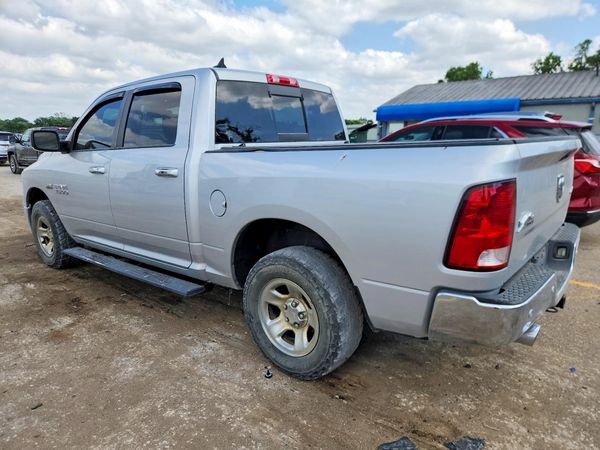 2016 RAM 1500 SLT