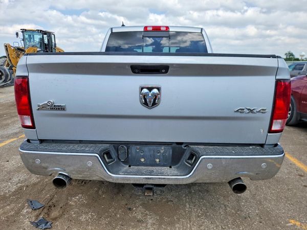 2016 RAM 1500 SLT