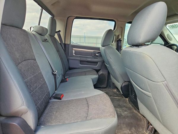 2016 RAM 1500 SLT