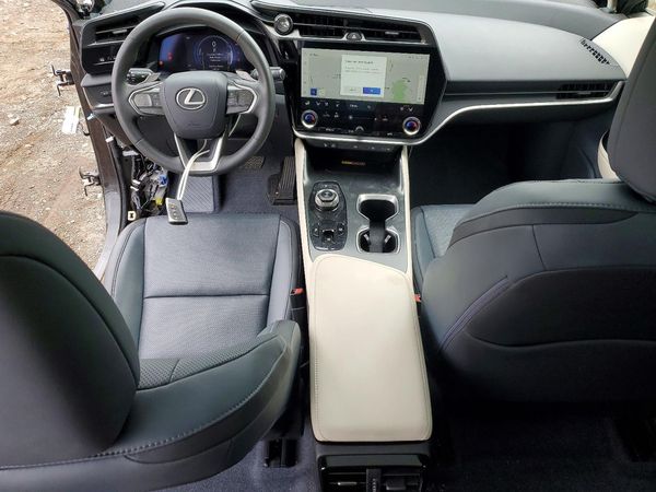 2023 LEXUS RZ