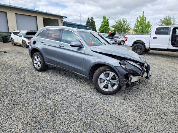 2018 MERCEDES-BENZ GLC GLC 300-4M