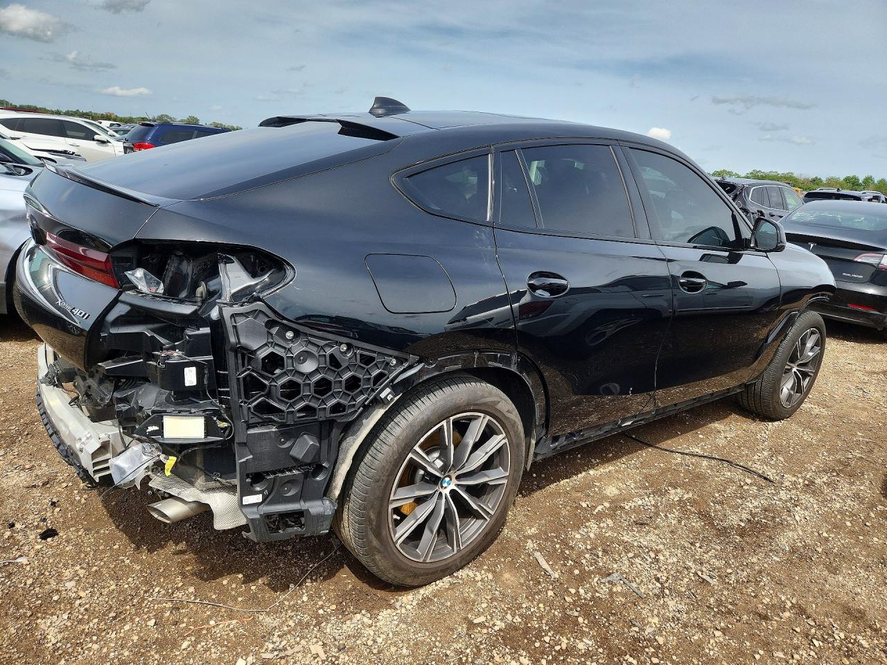 2023 BMW X6 xDrive40i