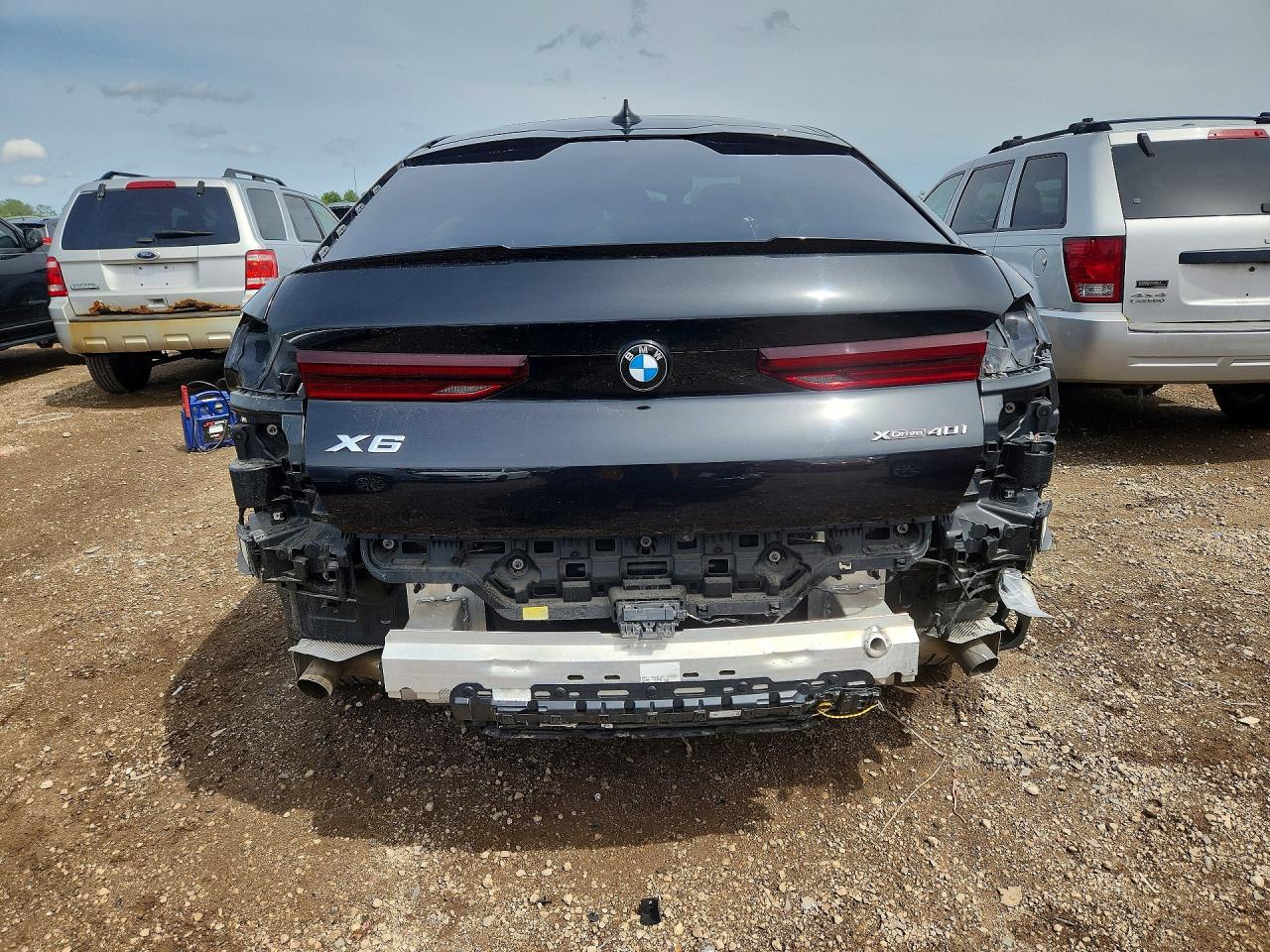 2023 BMW X6 xDrive40i