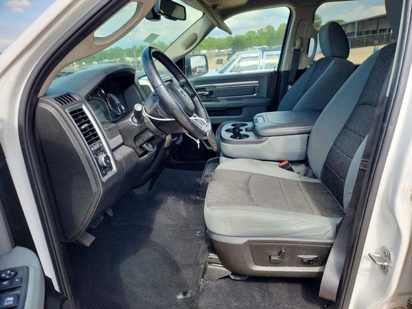 2019 RAM 1500 CLASSIC SLT
