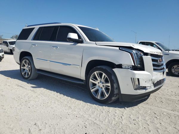 2017 CADILLAC ESCALADE