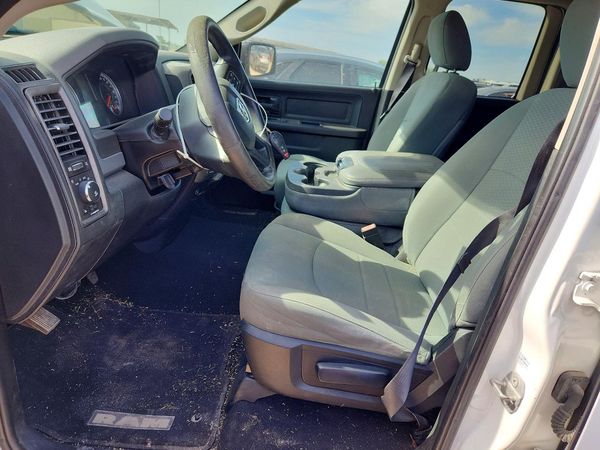 2016 RAM 1500 ST QUAD CAB 4X2