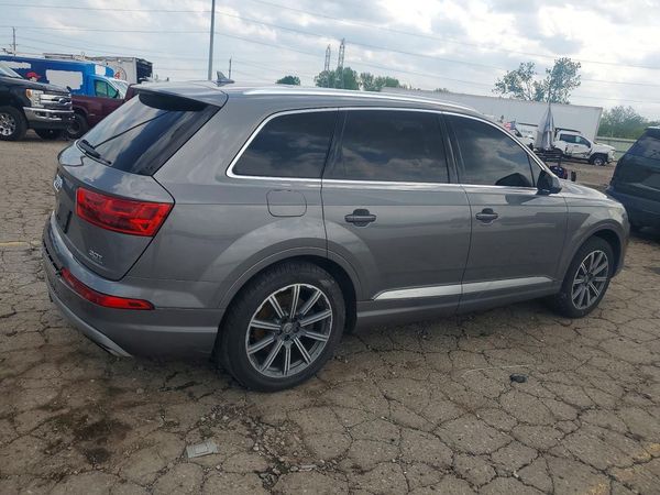 2017 AUDI Q7 quattro Premium Plus