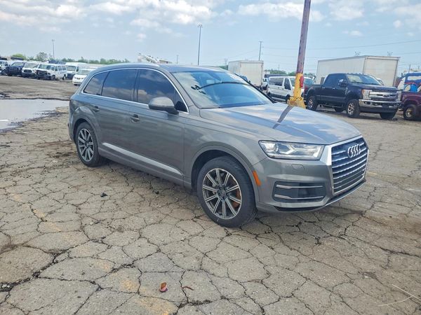 2017 AUDI Q7 quattro Premium Plus